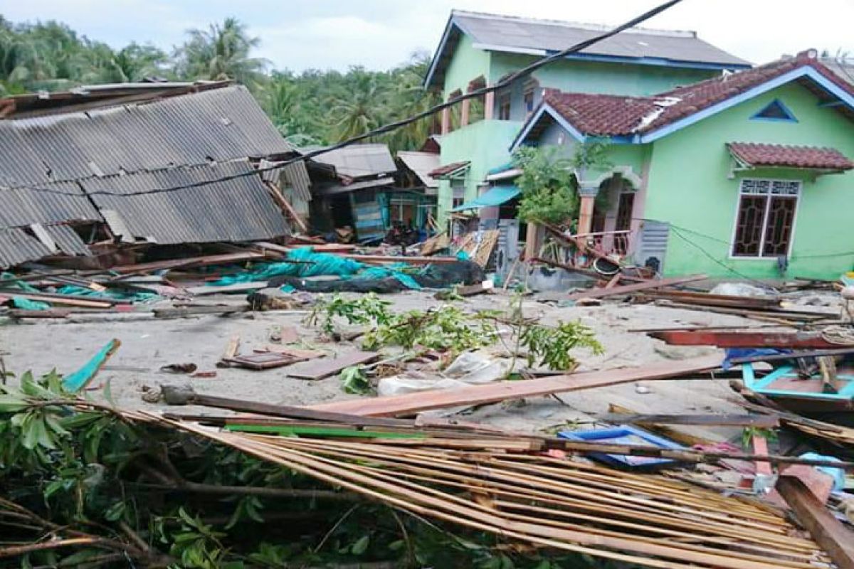 29 orang meninggal akibat tsunami di Lampung Selatan