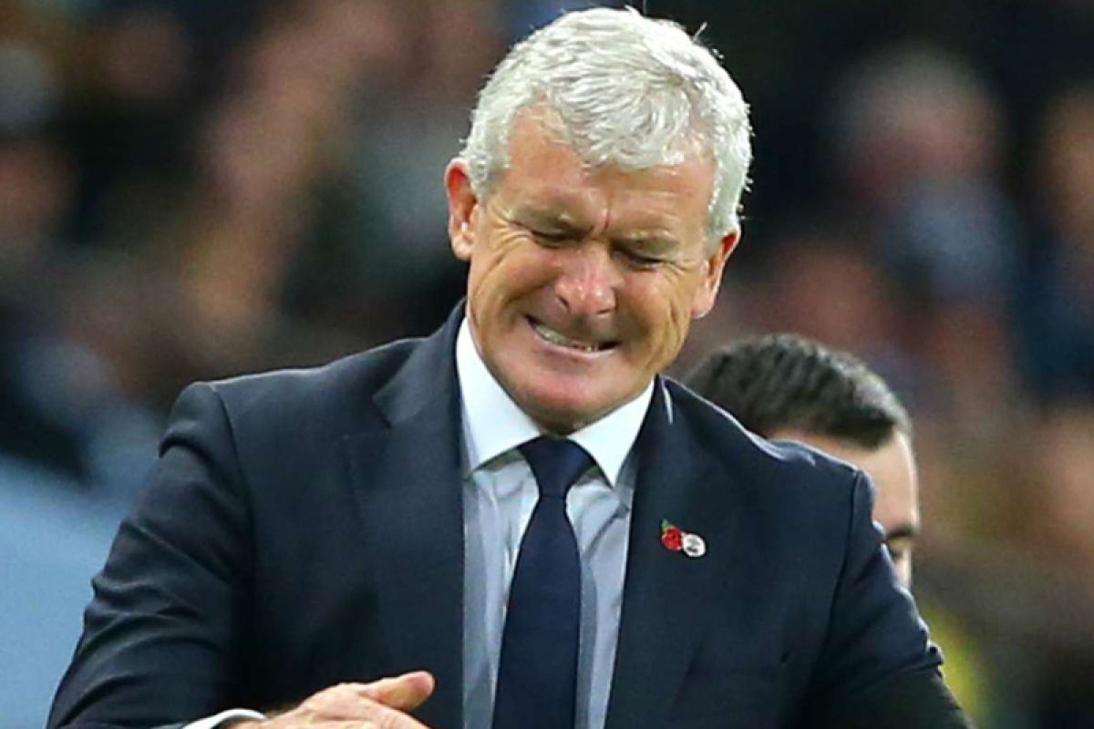 Southampton pecat pelatih Hughes