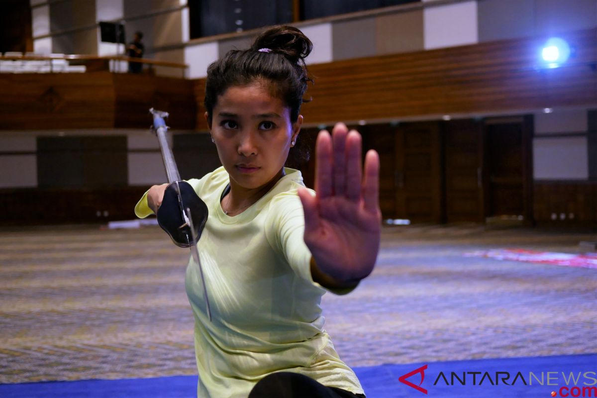 Olivia Zalianty tambah koleksi medali dari kejuaraan kungfu di Bali
