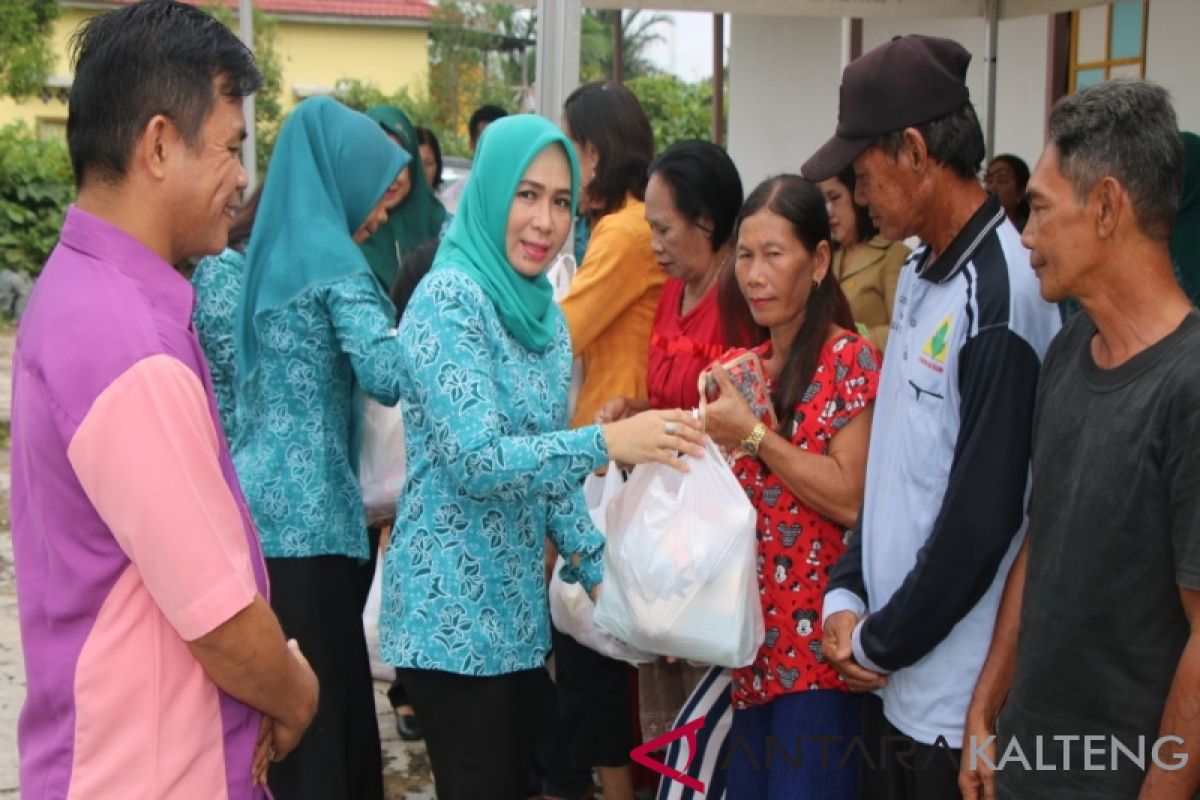 Disperindagkop Pulang Pisau gelar pasar murah antisipasi lonjakan harga sembako