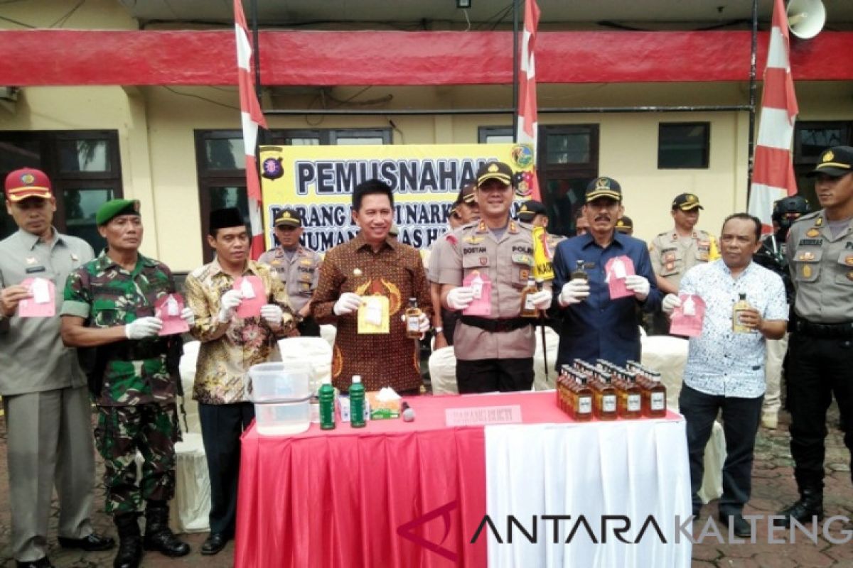 Barbuk narkoba dan minuman keras dimusnahkan di Polres Barito Utara