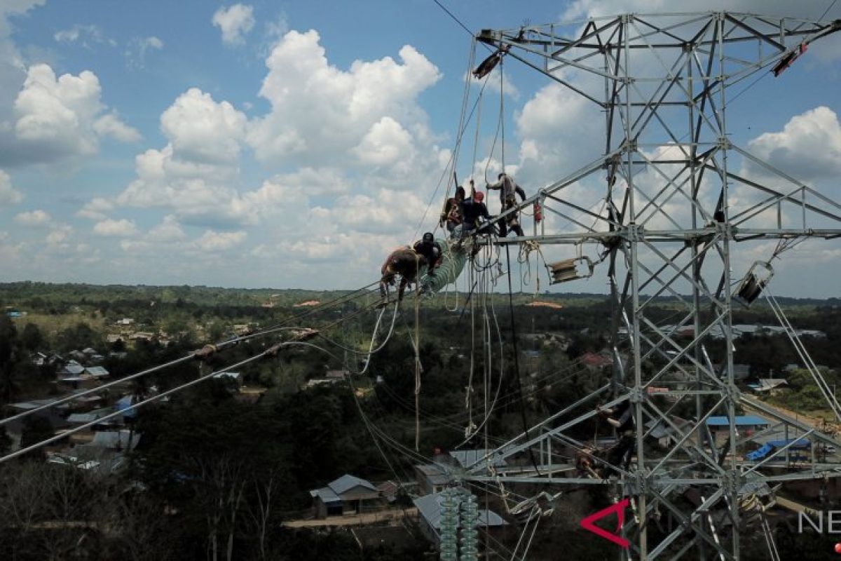 164.000 rumah tidak mampu membayar biaya penyambungan listrik