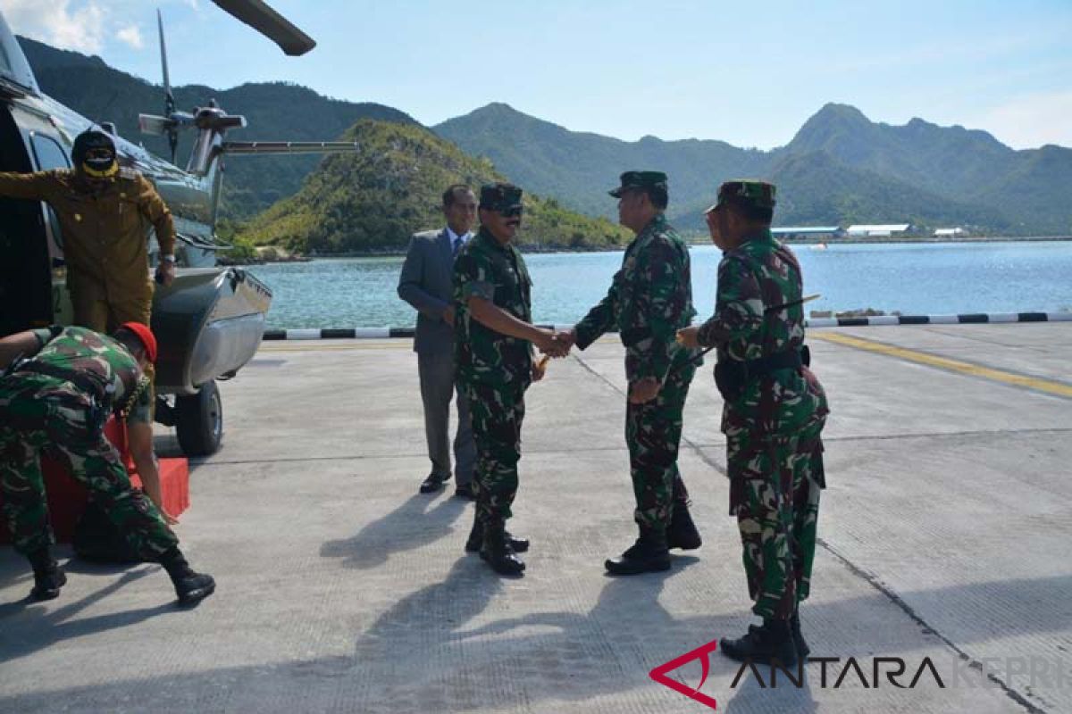 Panglima TNI resmikan pelabuhan kapal selam di Natuna