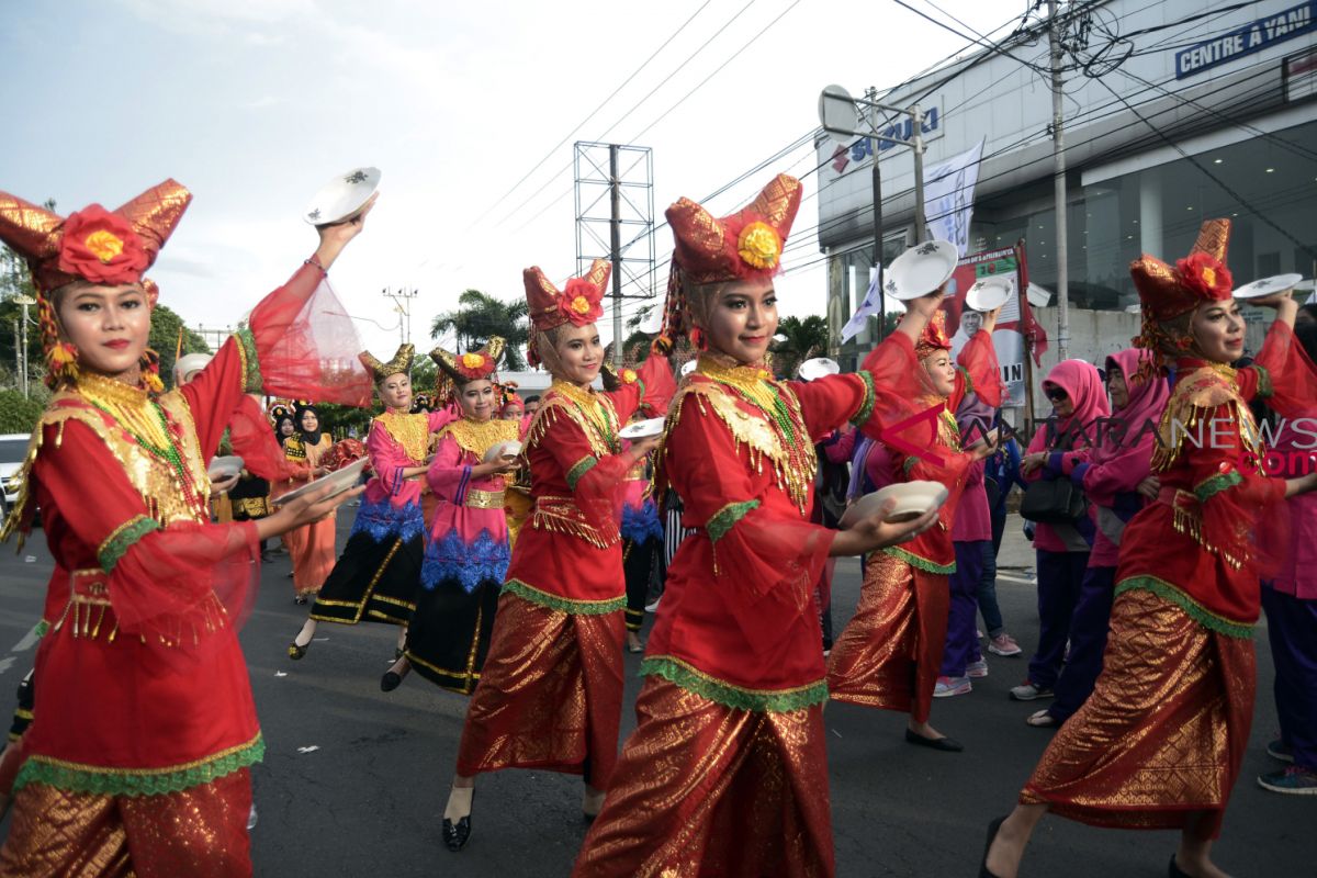 Tari massal libatkan 2.890 pelajar, arus lalu lintas Padang Aro dialihkan enam jam