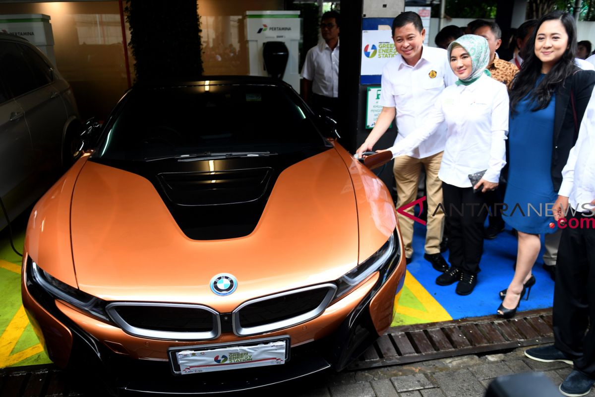 BMW dan JLR akan berkolaborasi penggerak listrik mendatang