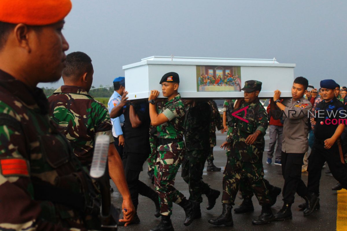 Bodies of Papua attack victims flown to Makassar