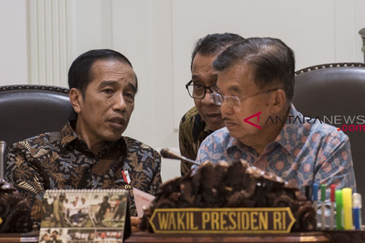 Jokowi-JK hadiri peluncuran buku "Jokowi Menuju Cahaya"