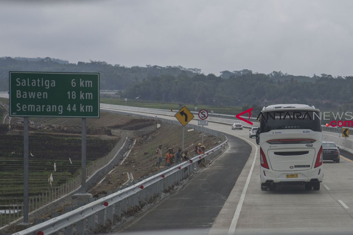 Trans java toll road expected to cut logistic cost