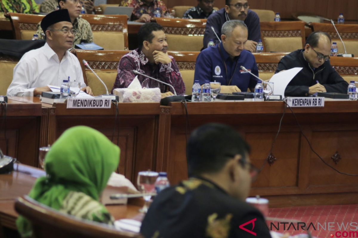 Tunggakan guru honorer SMA-SMK Maluku Utara dijanjikan Dikbud segera dibayar