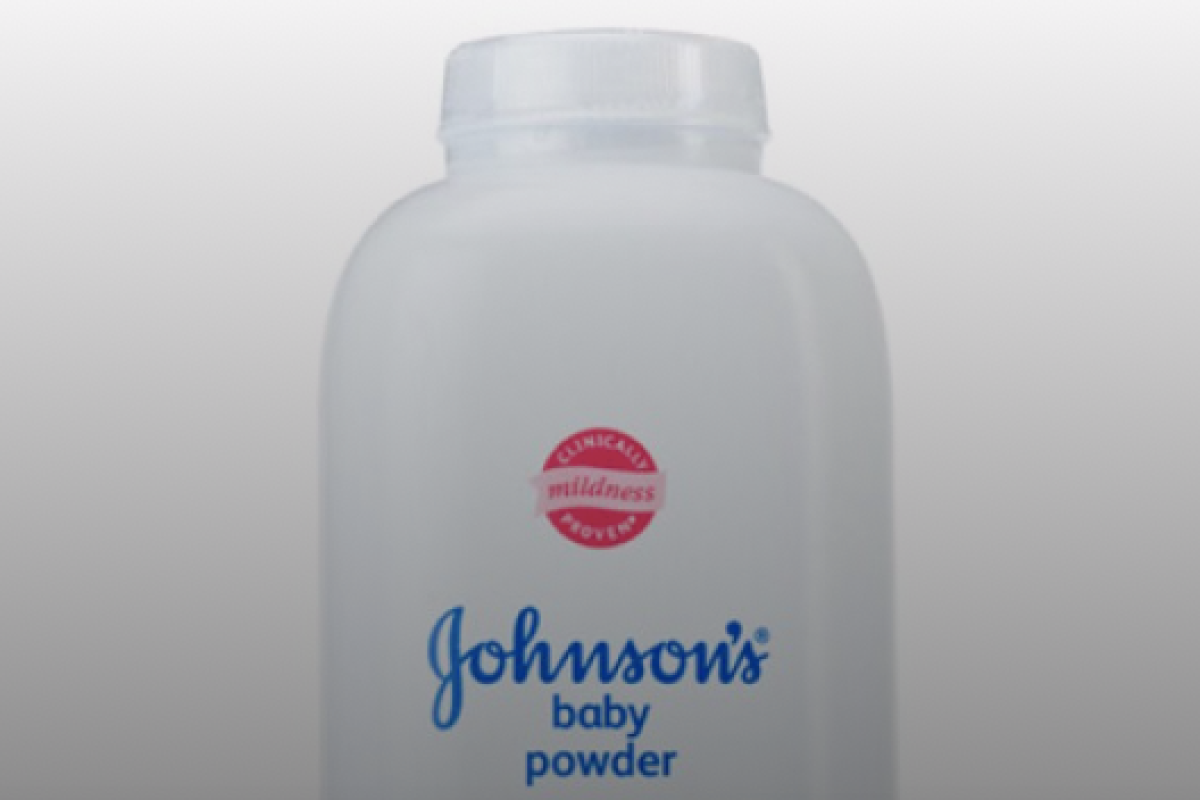 Bedak bayi Johnson & Johnson dituduh mengandung asbes, saham turun