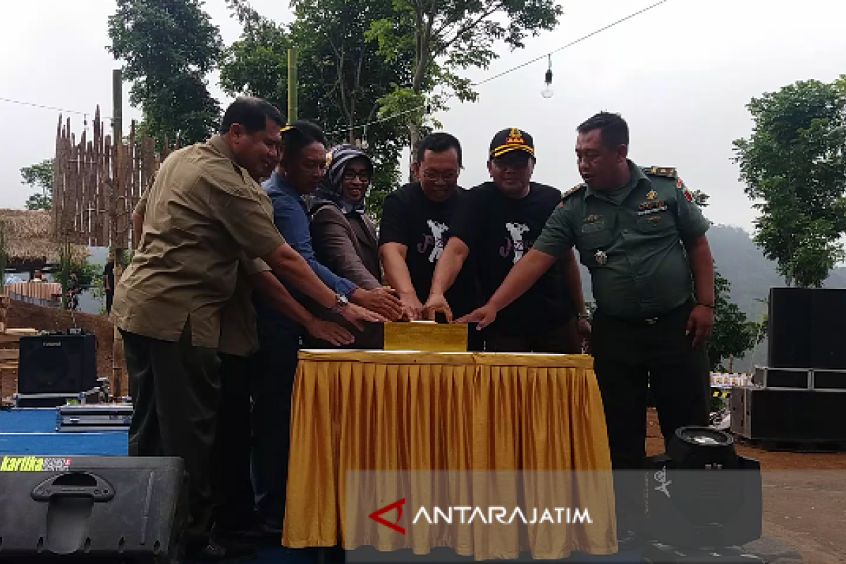 Bupati Situbondo Luncurkan Wisata Sabana Cikasur (Video)