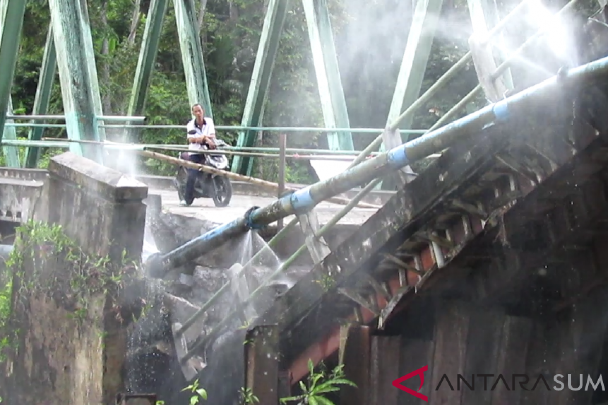 Distribusi air ke ribuan pelanggan PDAM terganggu akibat rusaknya jaringan (Video)