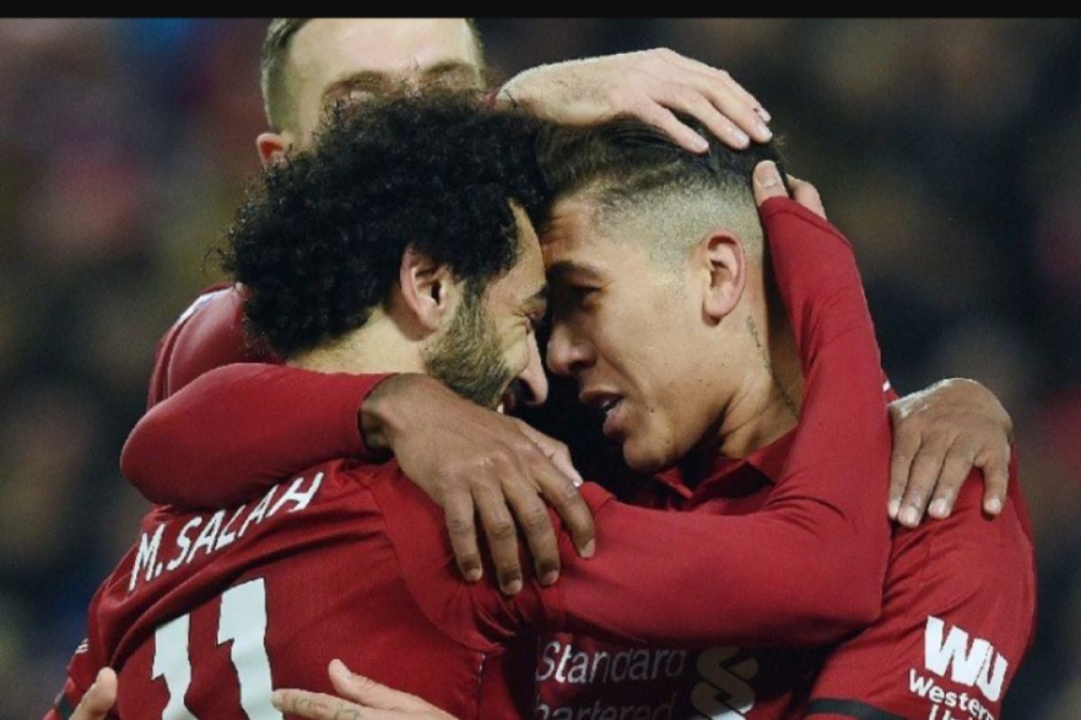 Juergen Klopp terharu saat Salah berikan penalti kepada Firmino