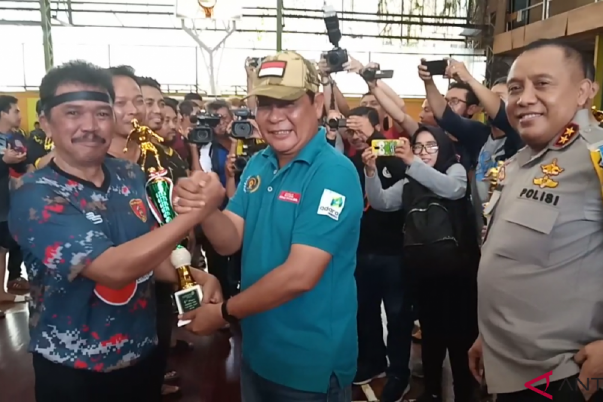 Tim Futsal Polda Kalsel jawara Adaro PWI Kalsel Cup 2018