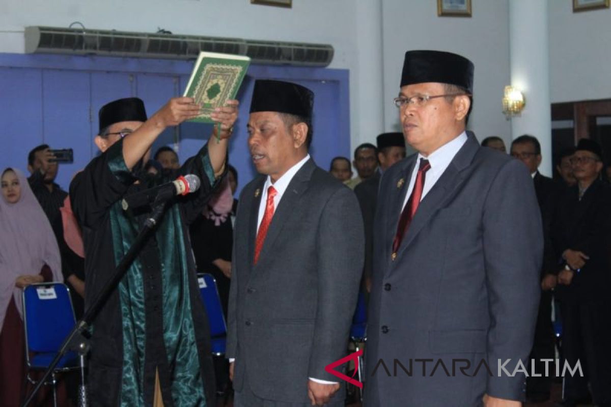 Bupati Paser Lantik Sekda dan Kepala Disperindagkop UKM