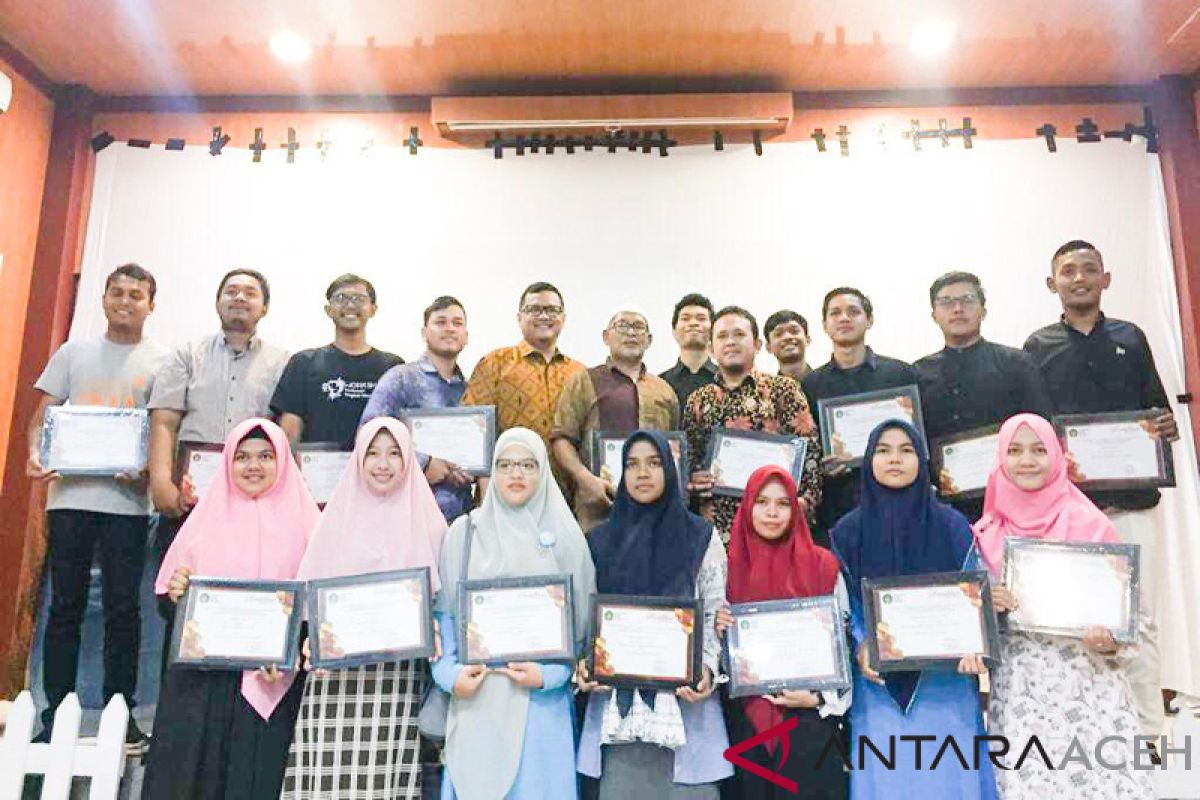 Fakultas Dakwah UIN beri penghargaan kepada mahasiswa