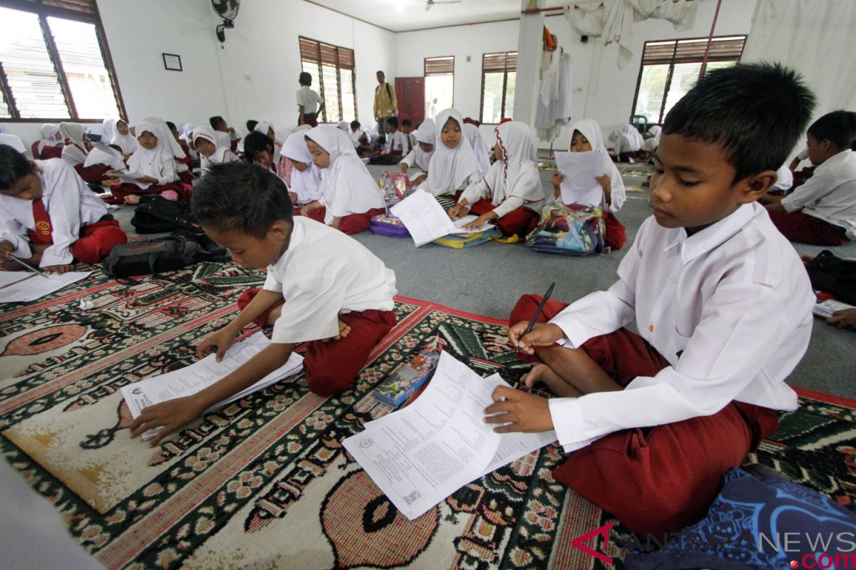 Aktivitas sekolah di Kampar-Riau lumpuh akibat banjir
