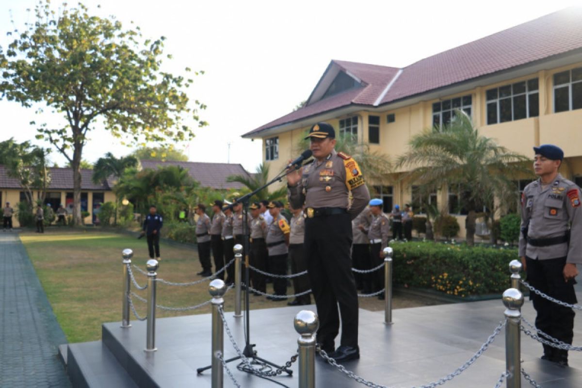 Wakapolda Sulteng ingatkan personel polisi tetap waspada