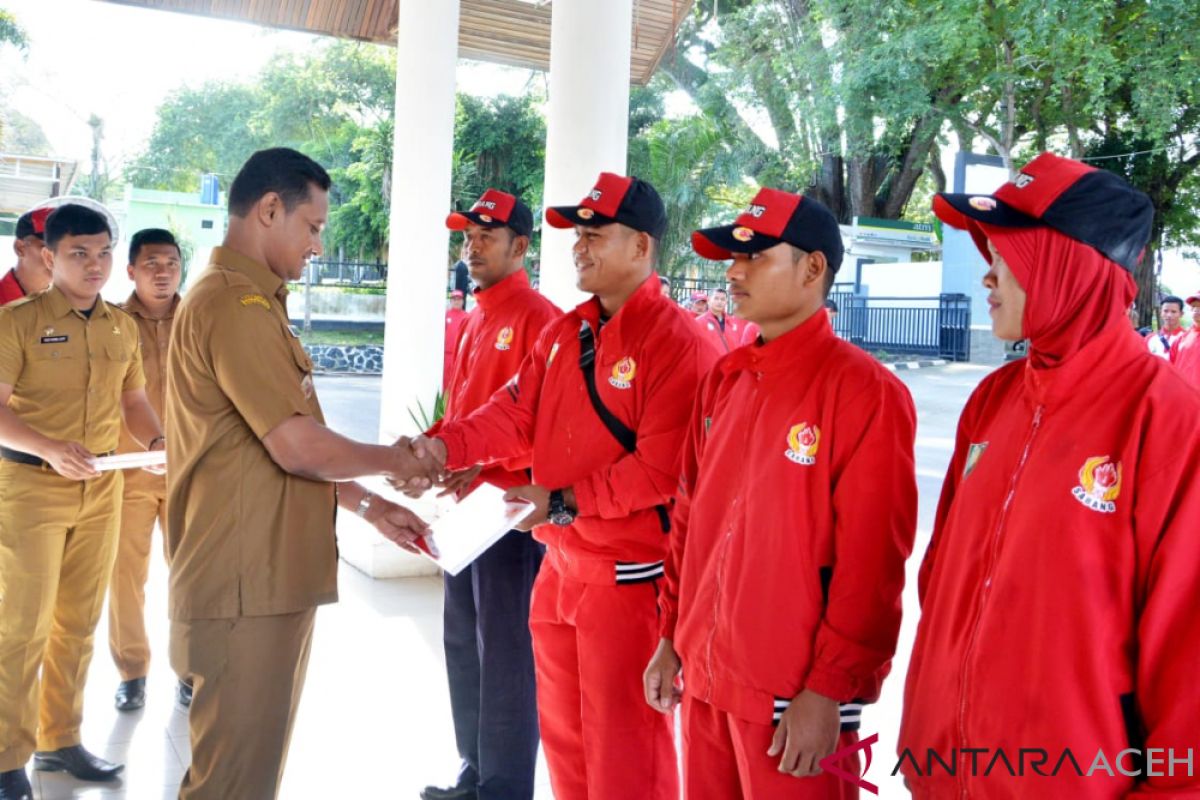 Wali Kota Sabang serahkan bonus atlet PORA