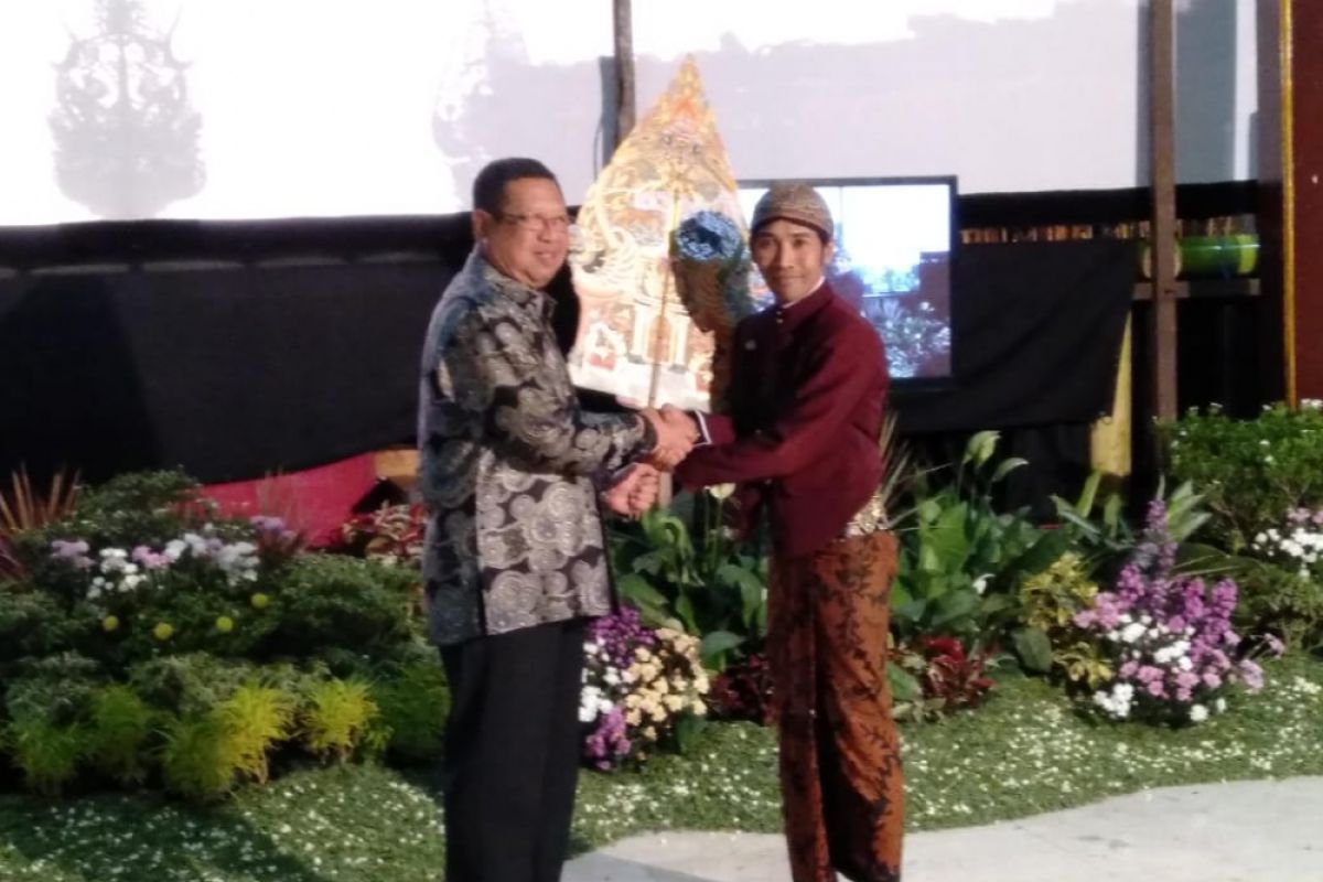 Puncak Hari Jadi, Pemkab Tulungagung Gelar Wayang Kulit Semalam Suntuk