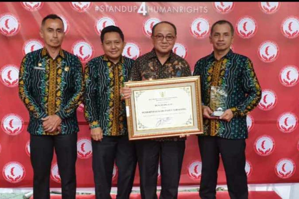 Tabalong four times wins human right award