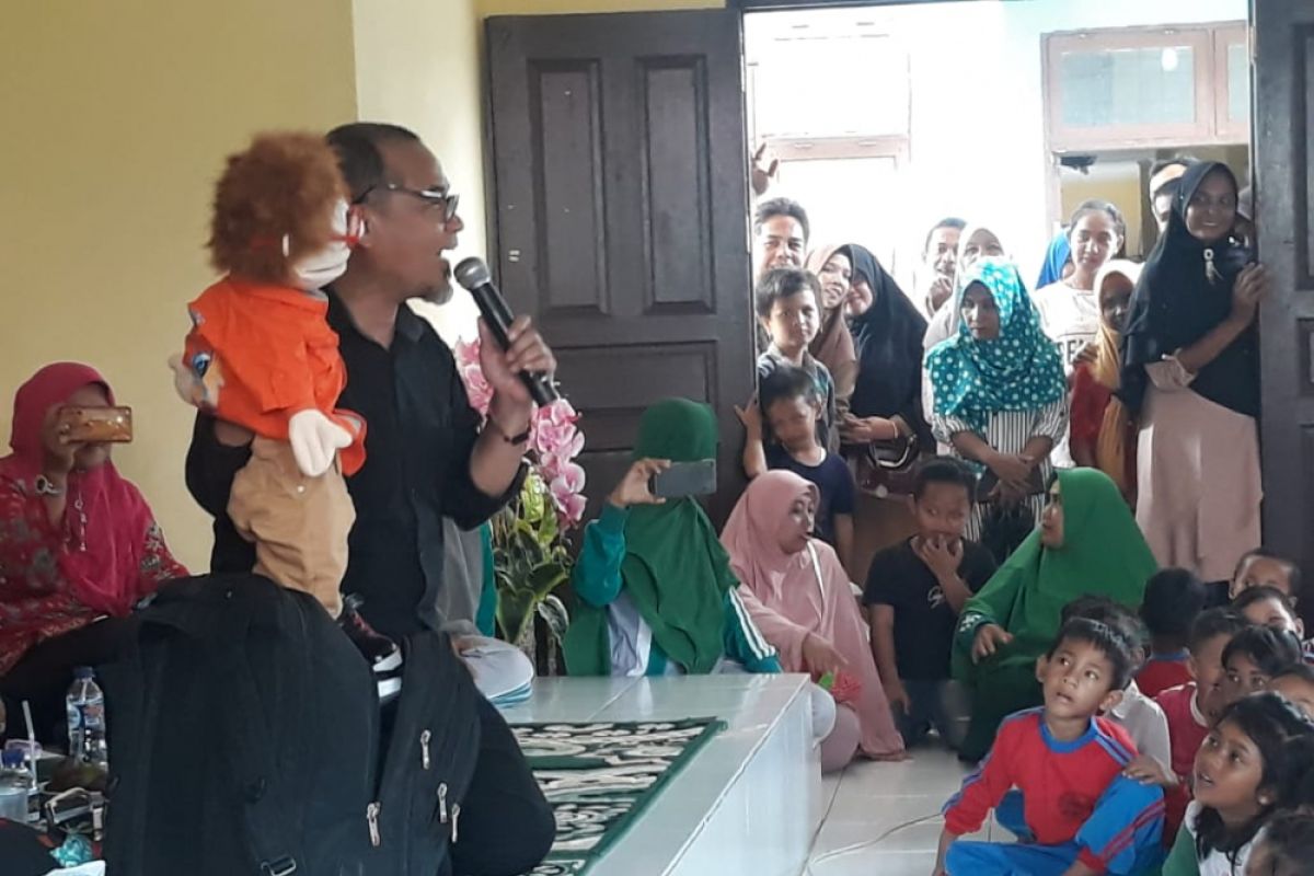 Kak Agus DS Hibur Ratusan Anak PAUD Salo-Kampar