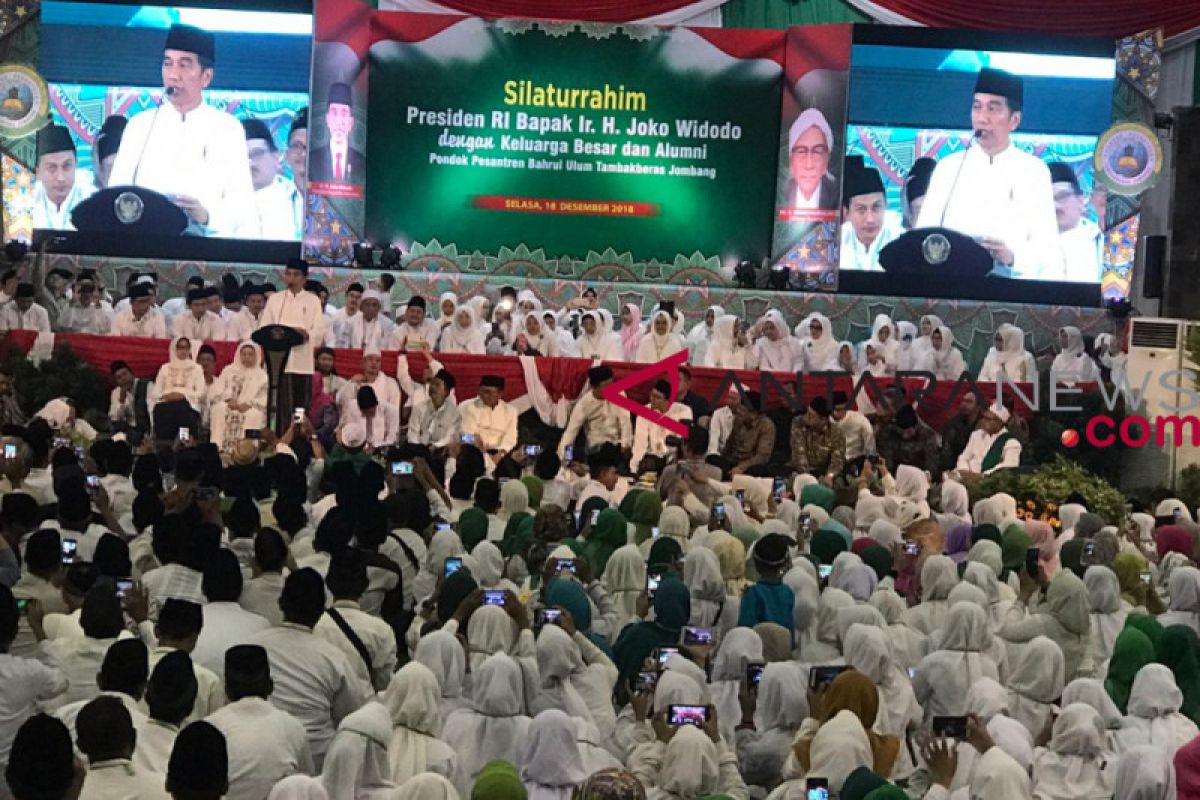 Jokowi berjanji akan dorong UU Ponpes selesai