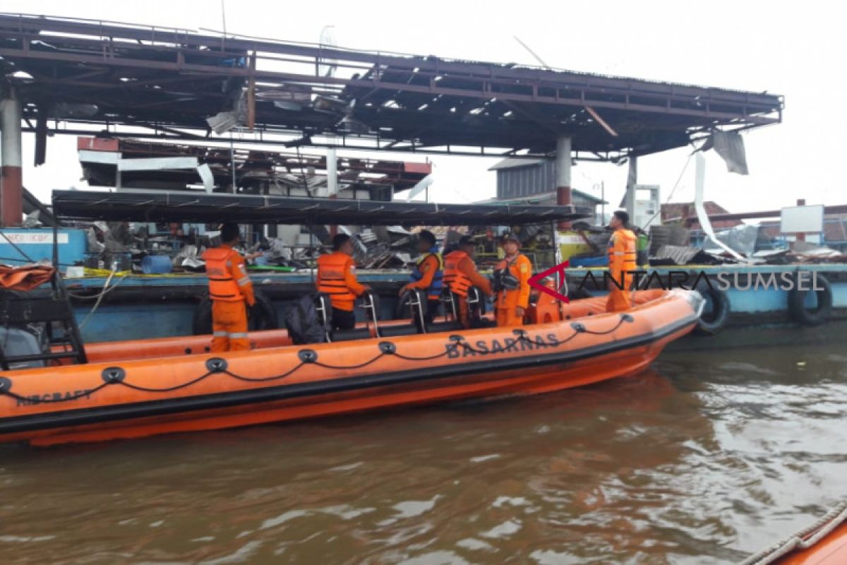 Tim Basarnas Palembang siaga di  pelabuhan penyeberangan