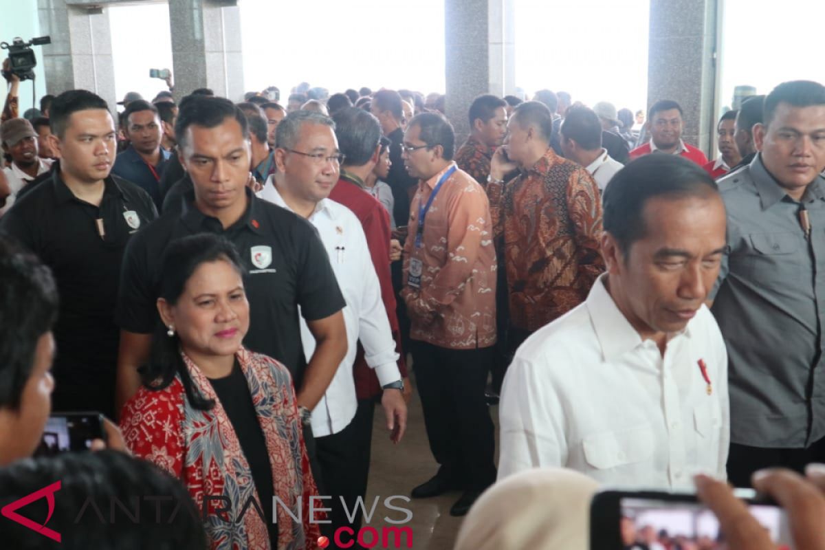 Presiden minta warga desa tahu permintaan pasar