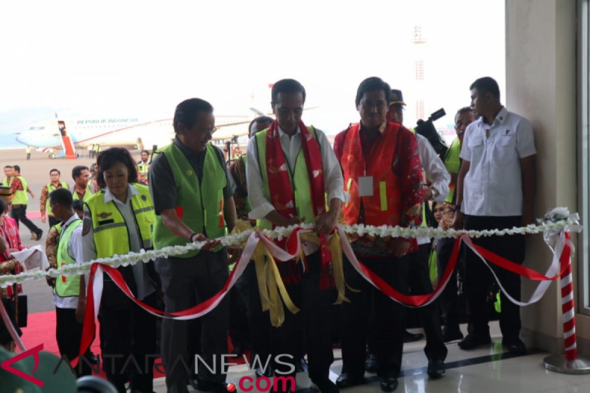 Presiden : Pertambahan bandara diharapkan rekatkan bangsa