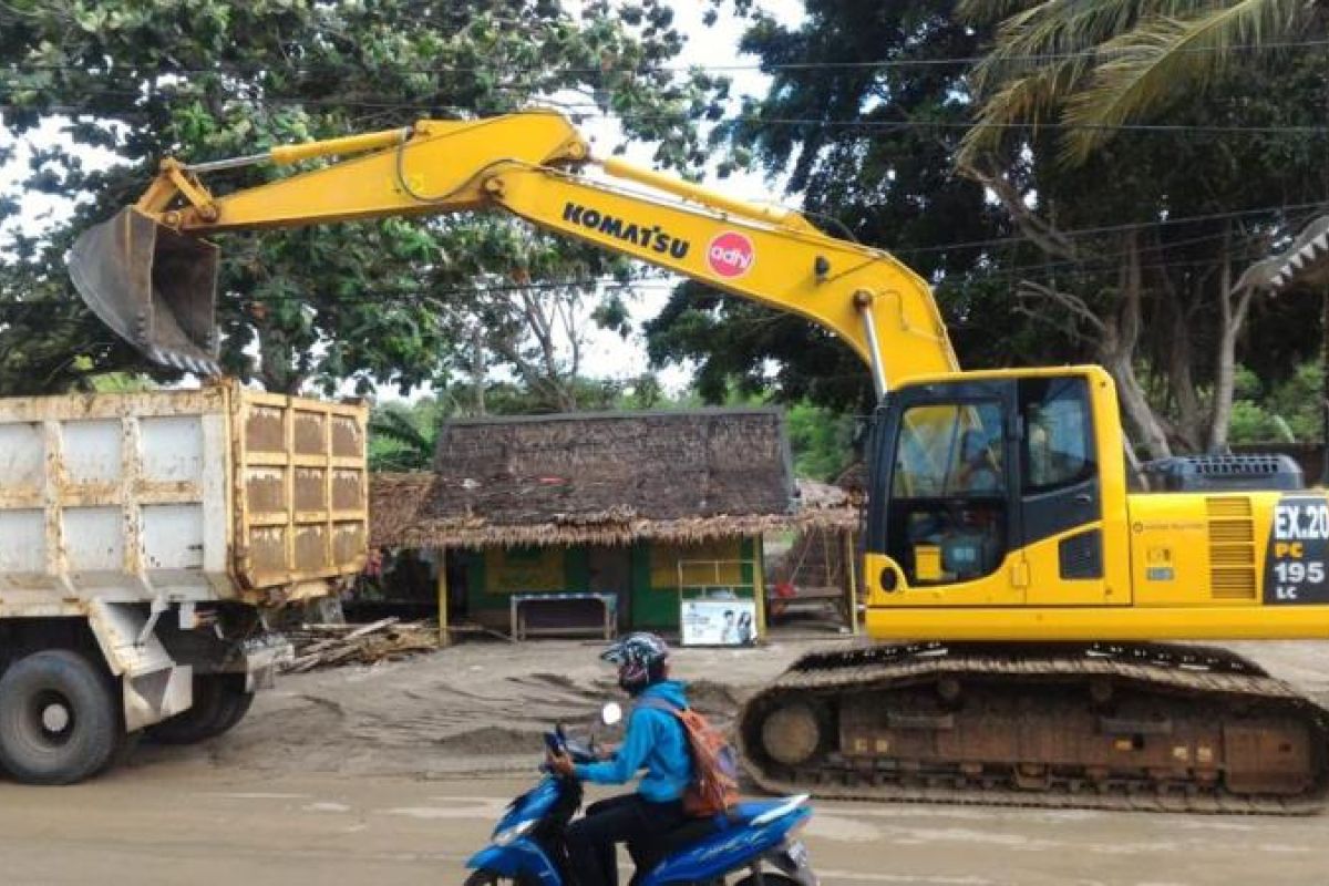 Adhi Karya salurkan bantuan tanggap darurat bencana tsunami Selat Sunda