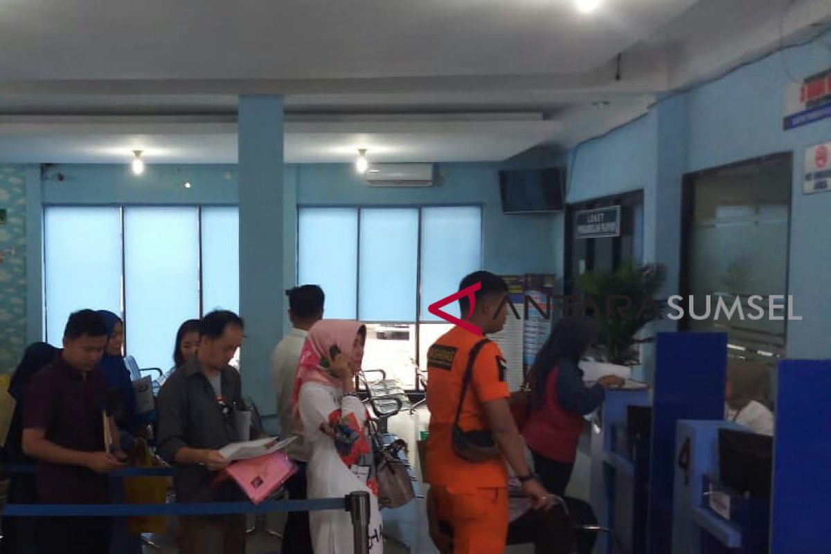 Imigrasi Palembang  siapkan petugas bantu pendaftaran daring