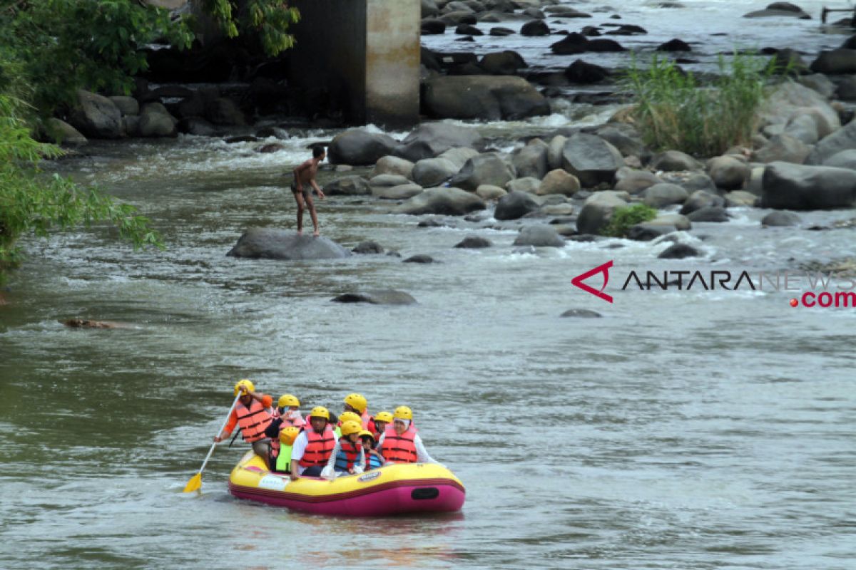 Bupati Bogor tercengang dengar problematika di hulu Ciliwung