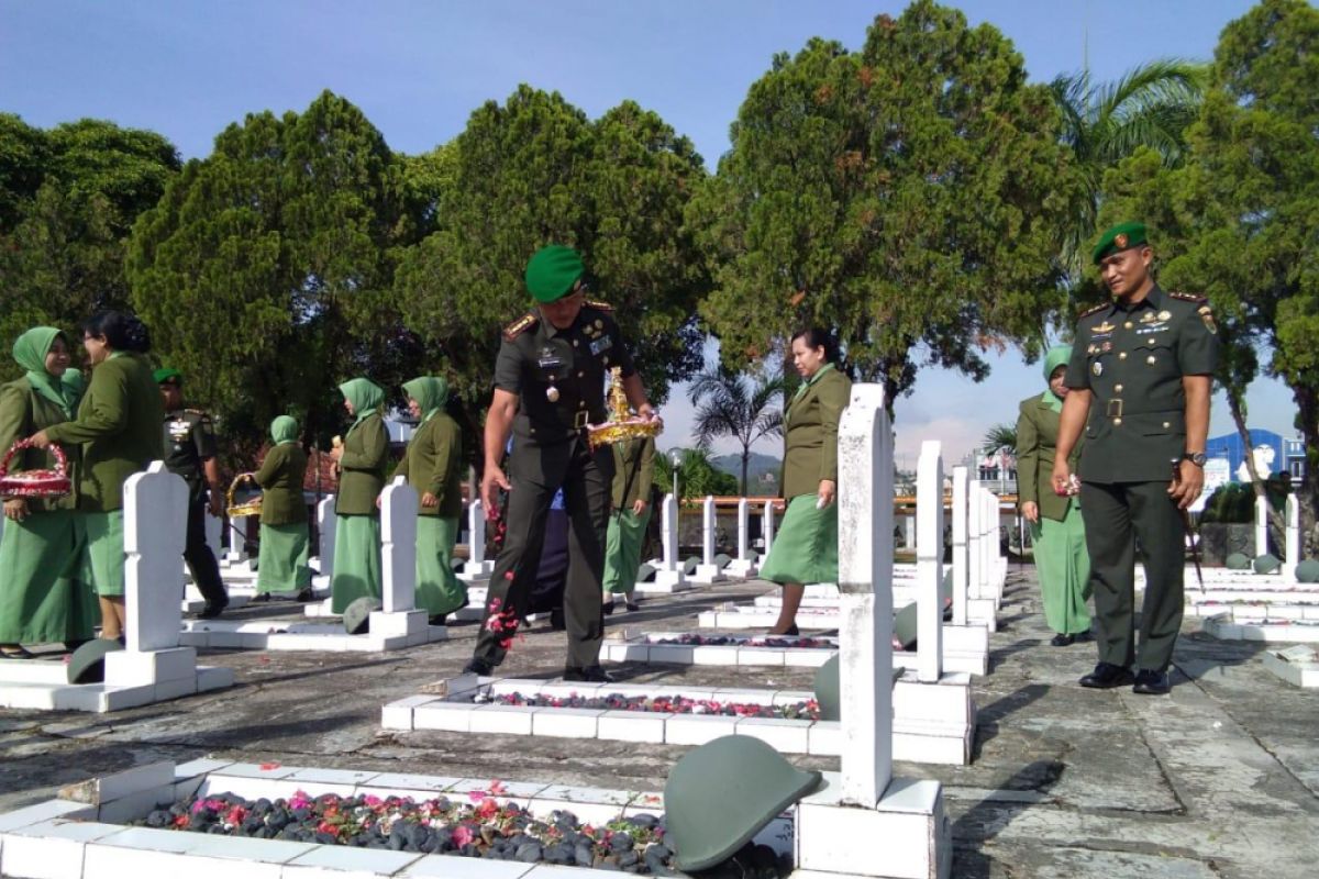 Peringati Hari Juang Kartika, Danrem dan jajaran ziarah ke TMP