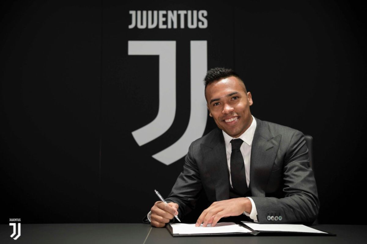 Alex Sandro Perpanjang Kontrak Di Juventus Hingga 2023