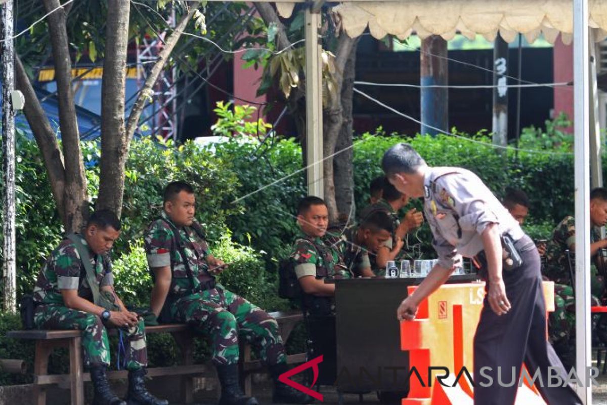 Polisi tangkap lima tersangka penganiaya anggota TNI di Ciracas