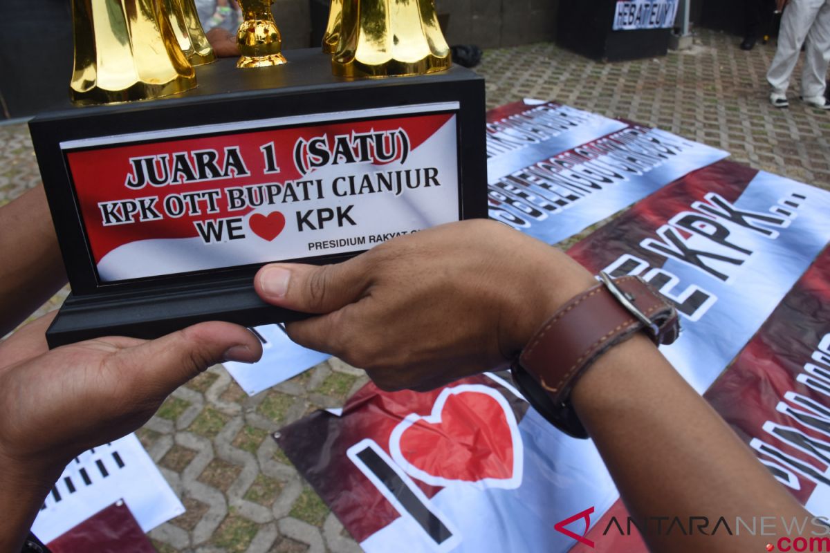 Sejumlah pejabat Disdikbud Cianjur dipanggil sebagai saksi