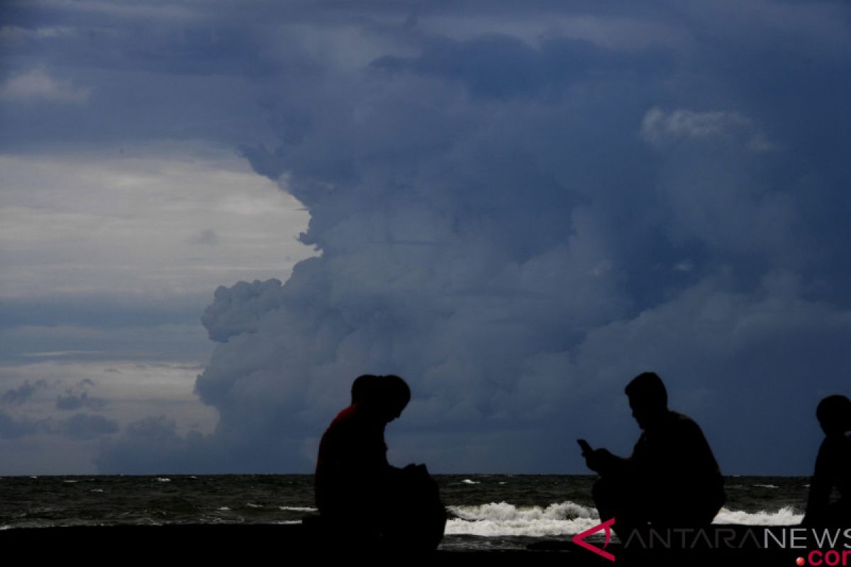 PVMBG: volume Gunung Anak Krakatau susut 180 juta meter kubik