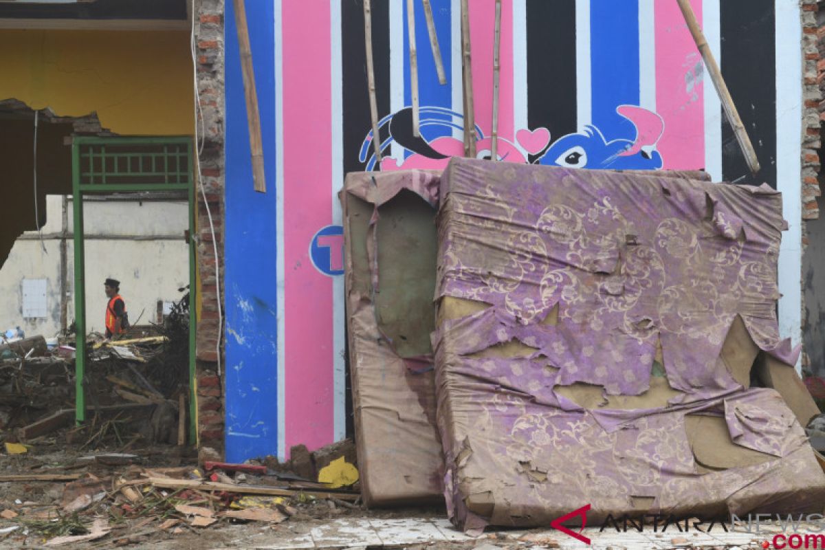 1.033 rumah rusak akibat bencana tsunami di Pandeglang