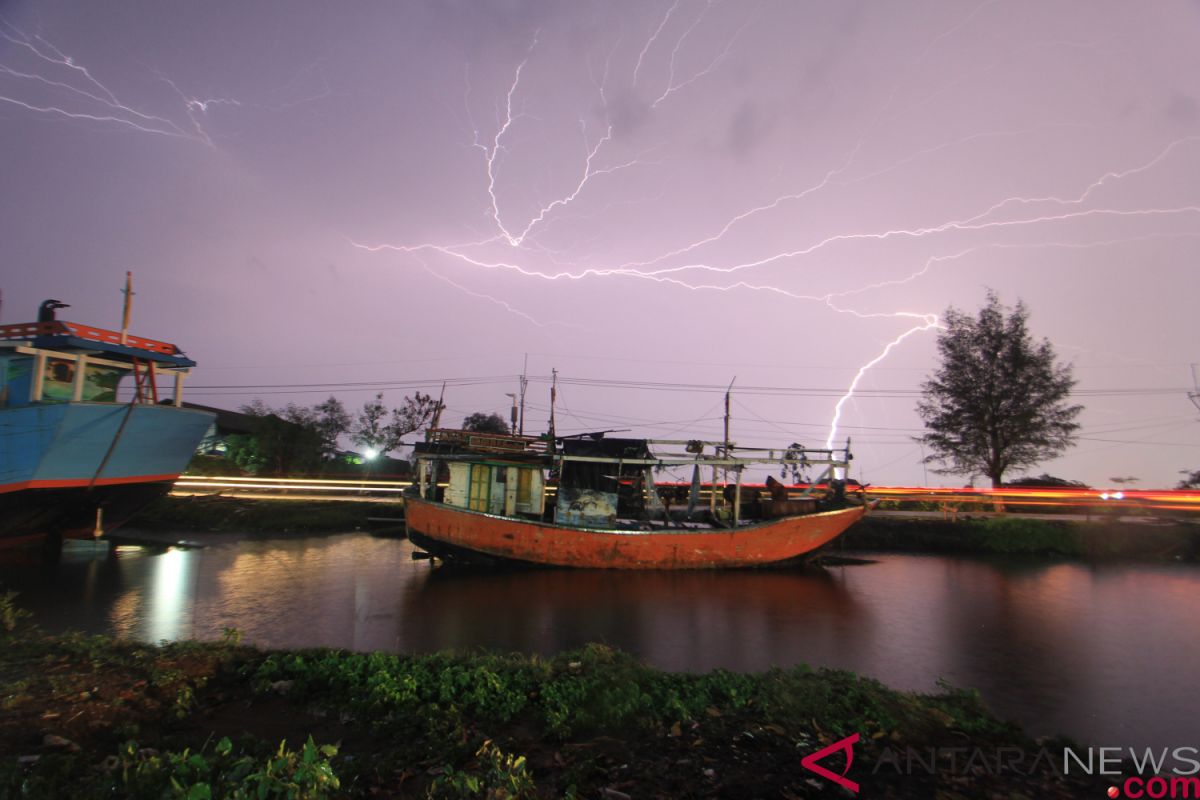 Lampung berpotensi hujan lebat dan petir