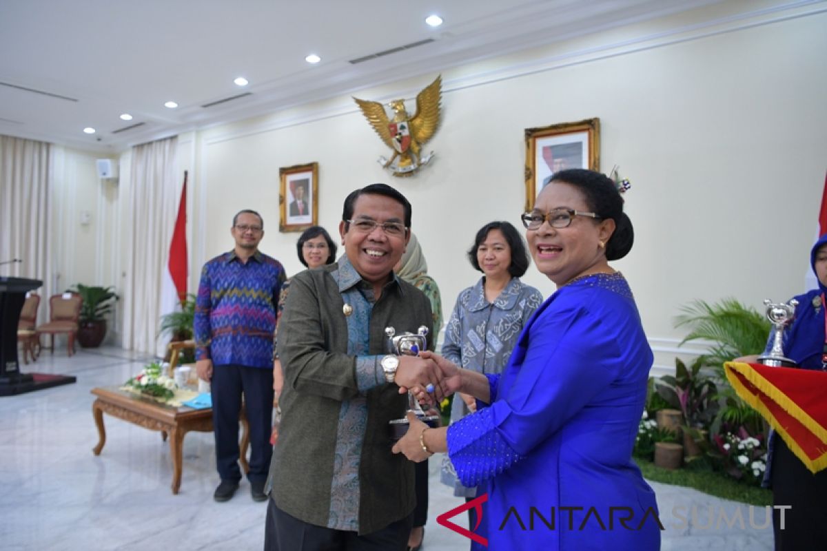 Pemkab Deliserdang kembali terima penghargaan Anugerah Prahita Ekapraya