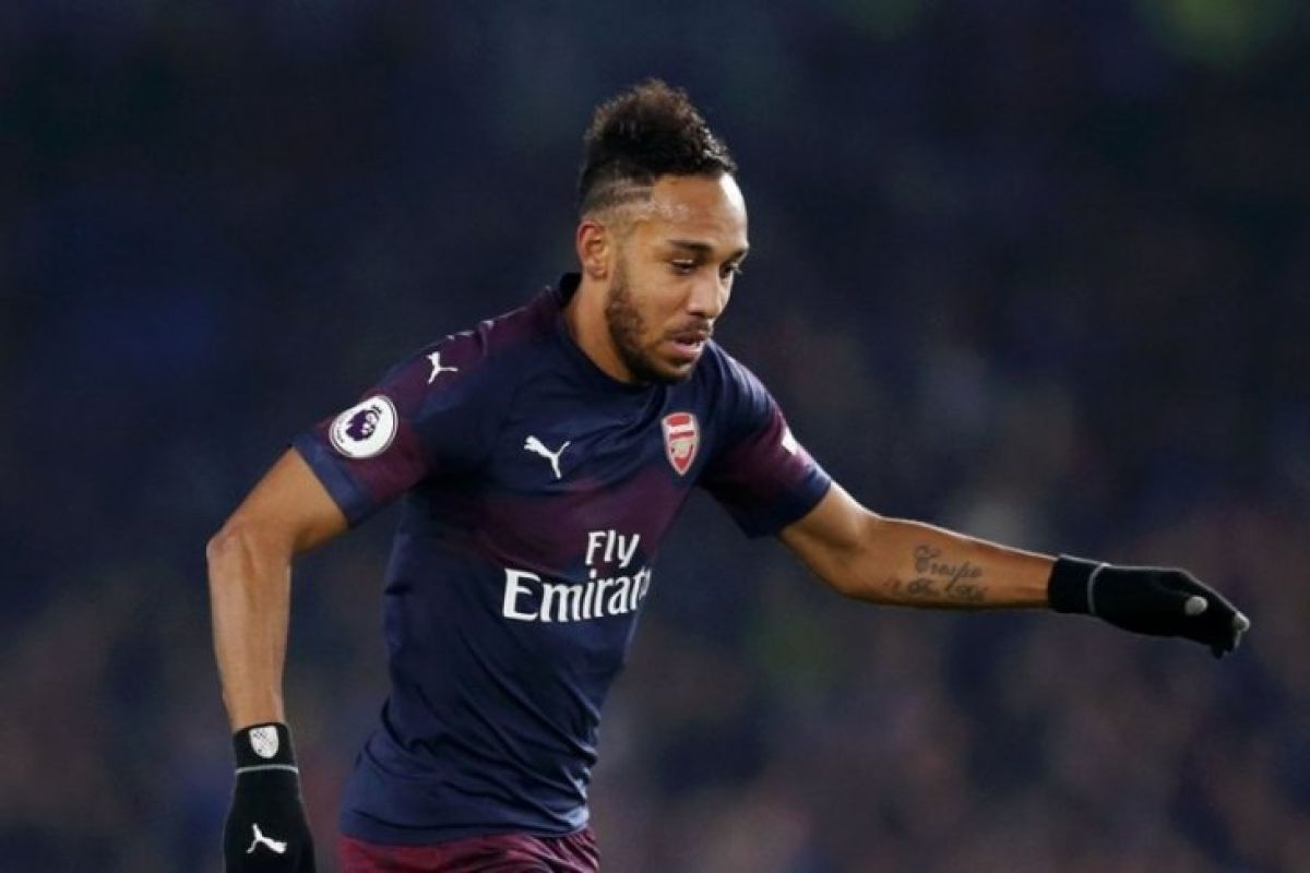 Aubameyang tetap kokoh sebagai top skor Liga Inggris