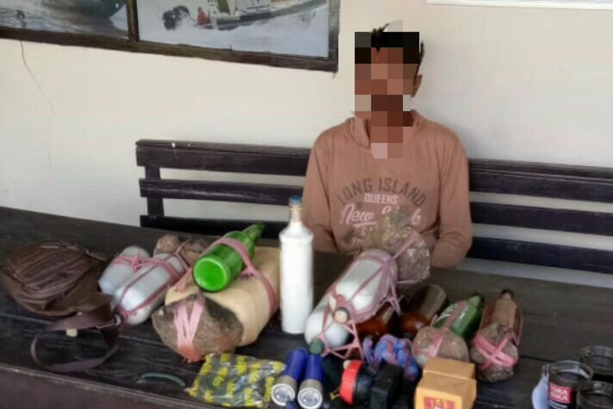 Polisi Kolaka tangkap pelaku bom ikan