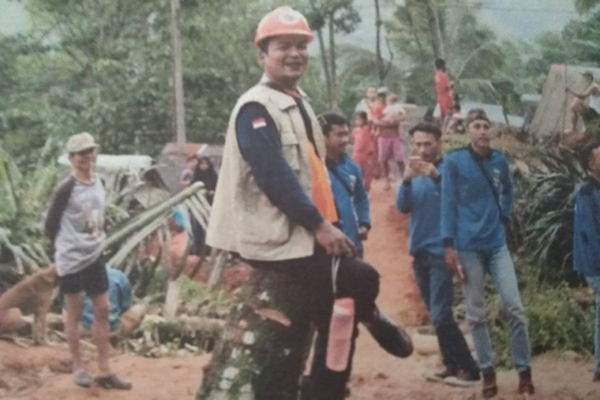 BPBD Lebak Gelar Gotong Royong Di Lokasi Longsor