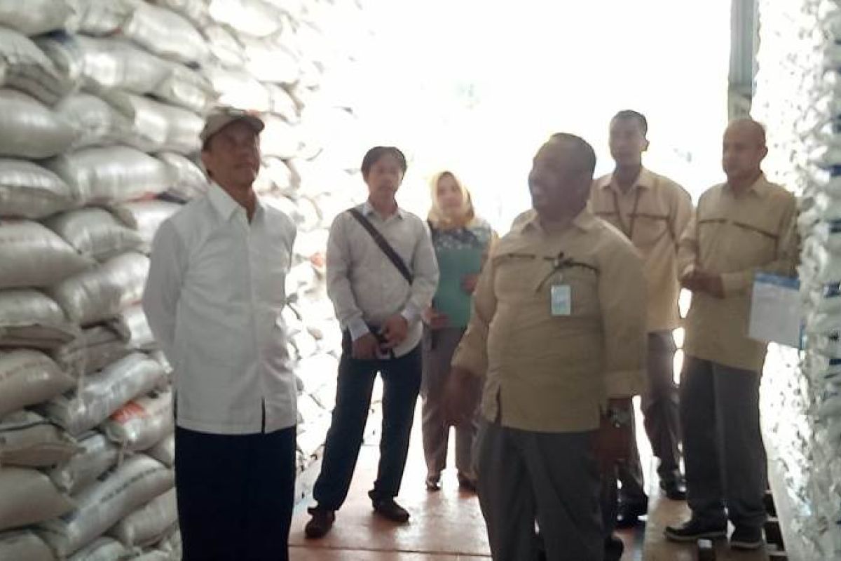 Ketersediaan beras Kapuas Hulu aman hingga awal 2019