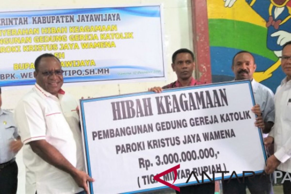 Pemkab Jayawijaya salurkan bantuan keagamaan senilai Rp3 miliar