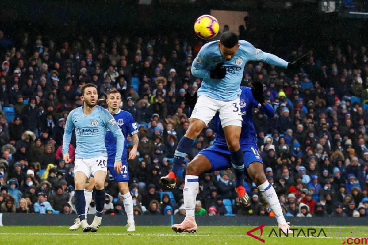 City kembali ke puncak setelah kalahkan Everton 3-1