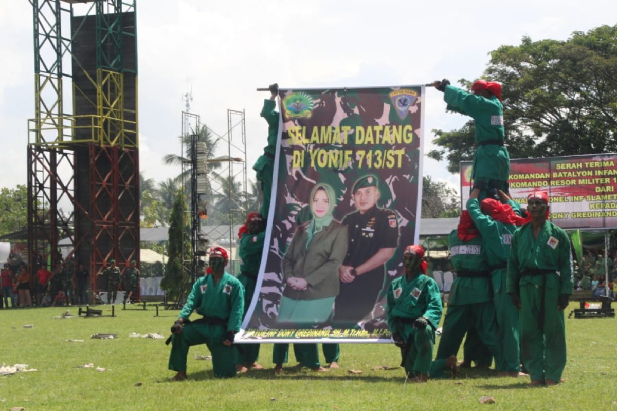 Mayor Dony Gredinand Jabat Danyon 713/Gorontalo