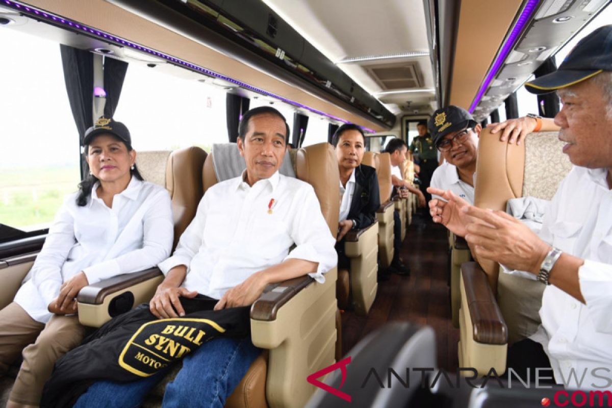 Presiden berbagi pengalaman menjajal jalan tol trans-Jawa
