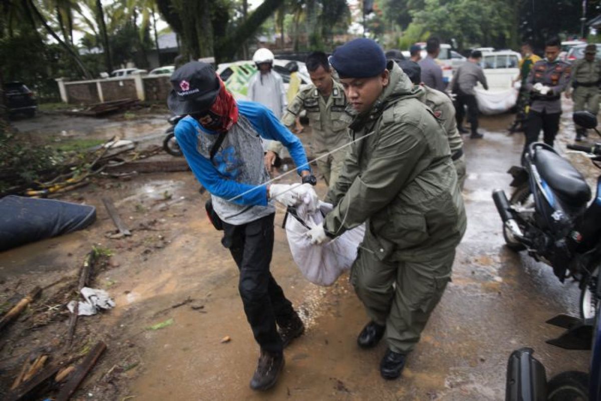Tim Evakuasi Temukan 52 Jenazah di Tanjung Lesung